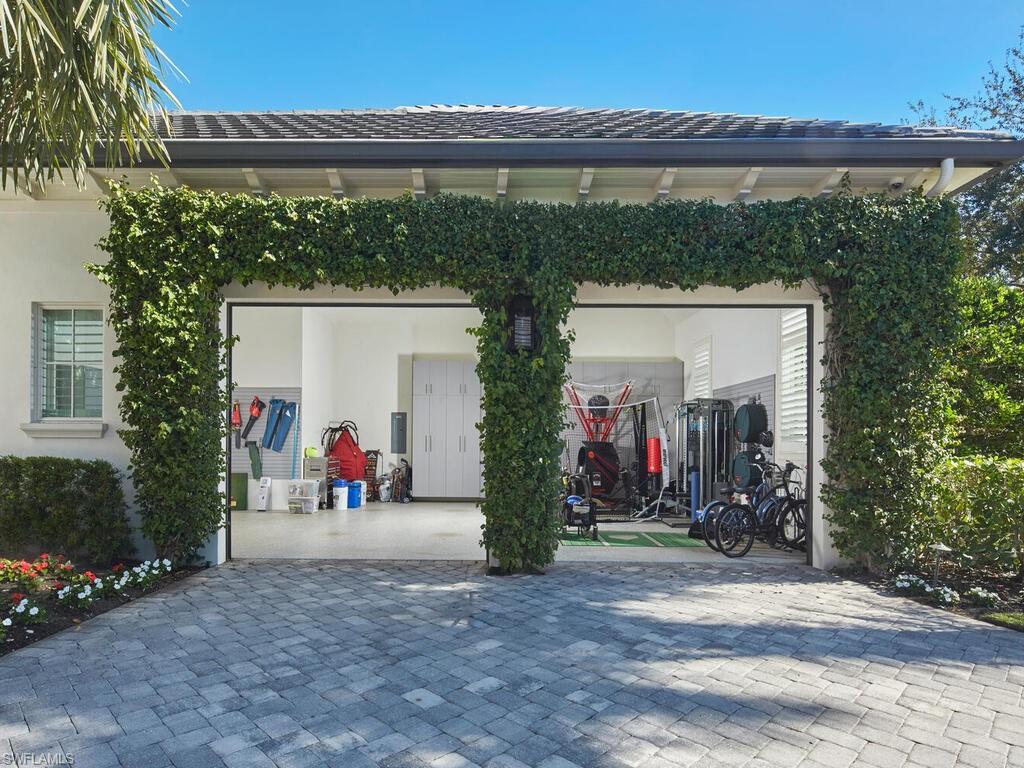 PRATO GRAND ESTATES - Residential