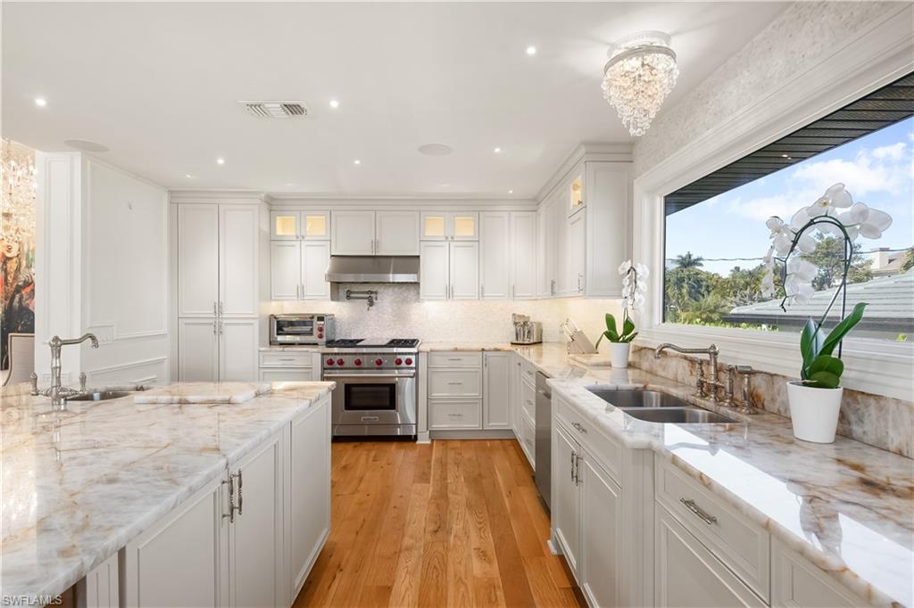 ROYAL HARBOR - Residential