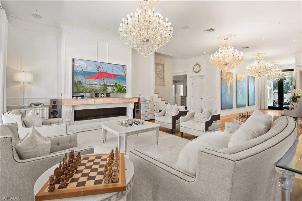 ROYAL HARBOR - Residential