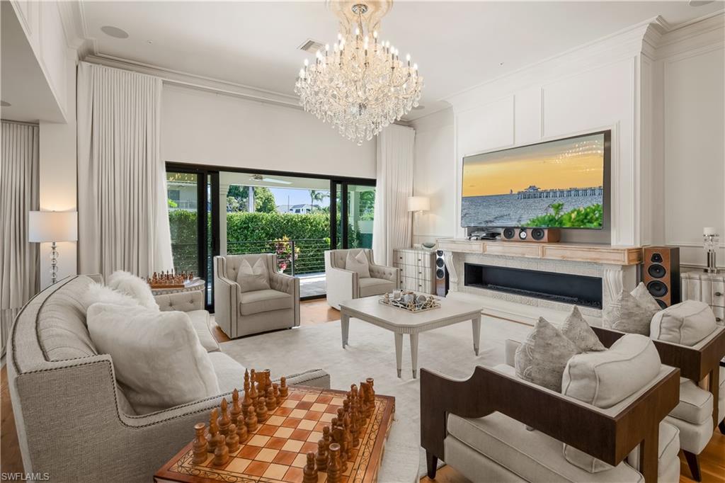 ROYAL HARBOR - Residential