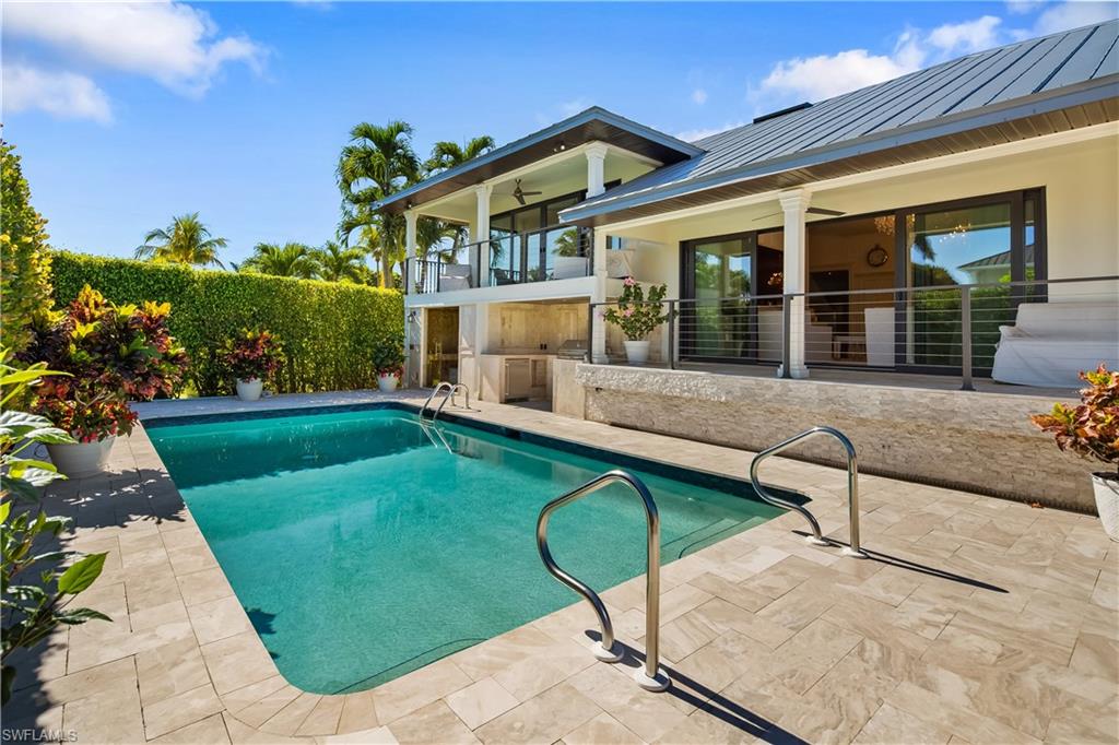 ROYAL HARBOR - Residential