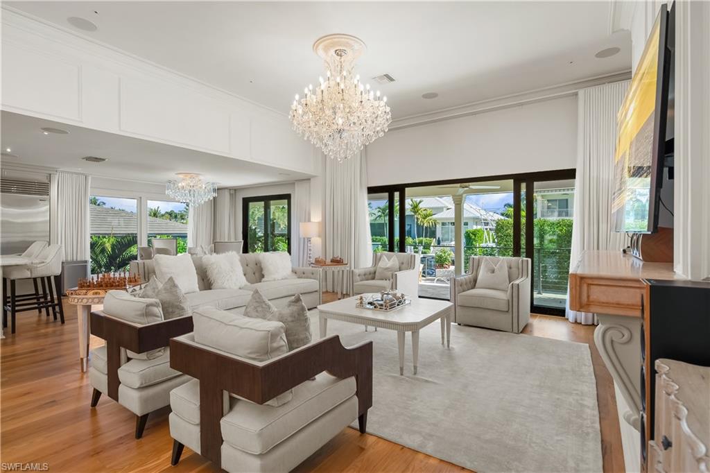 ROYAL HARBOR - Residential