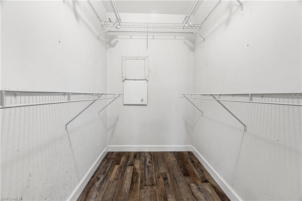 SAN CARLOS PARK - Residential