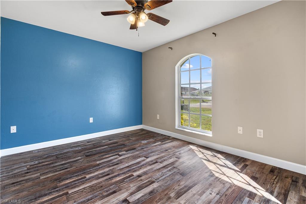 SAN CARLOS PARK - Residential