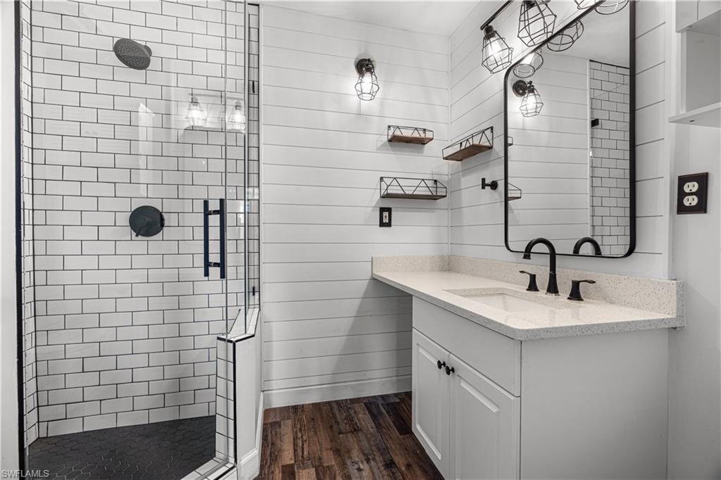 SAN CARLOS PARK - Residential