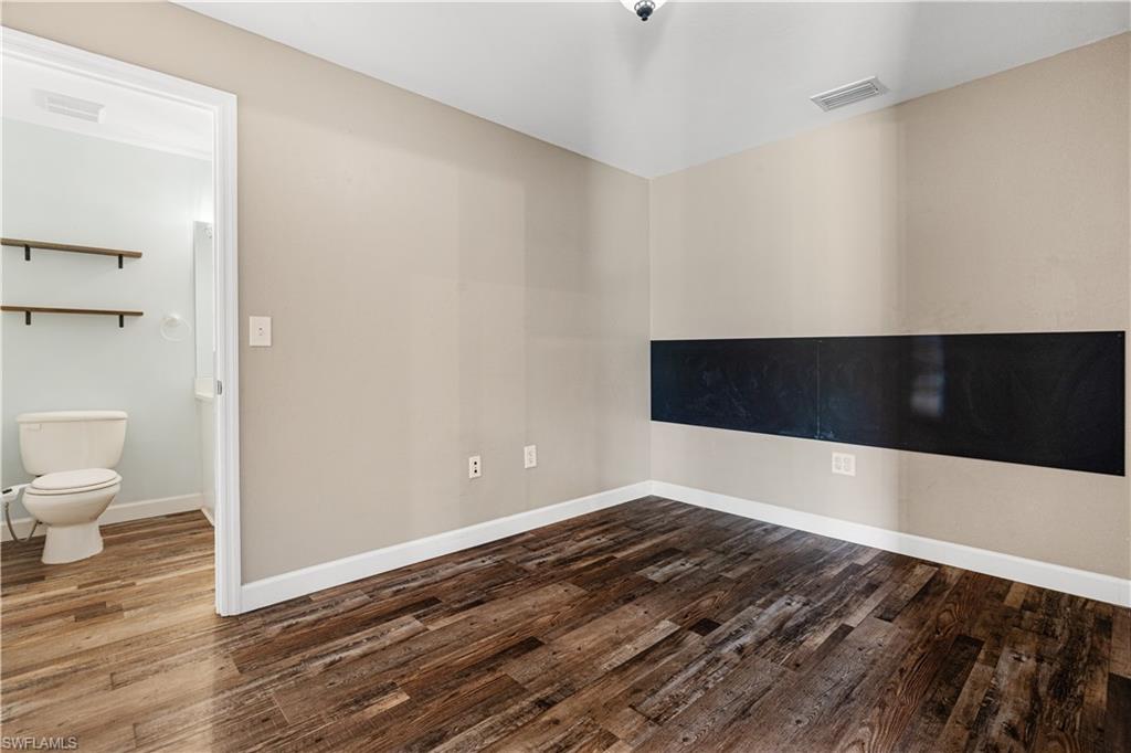 SAN CARLOS PARK - Residential