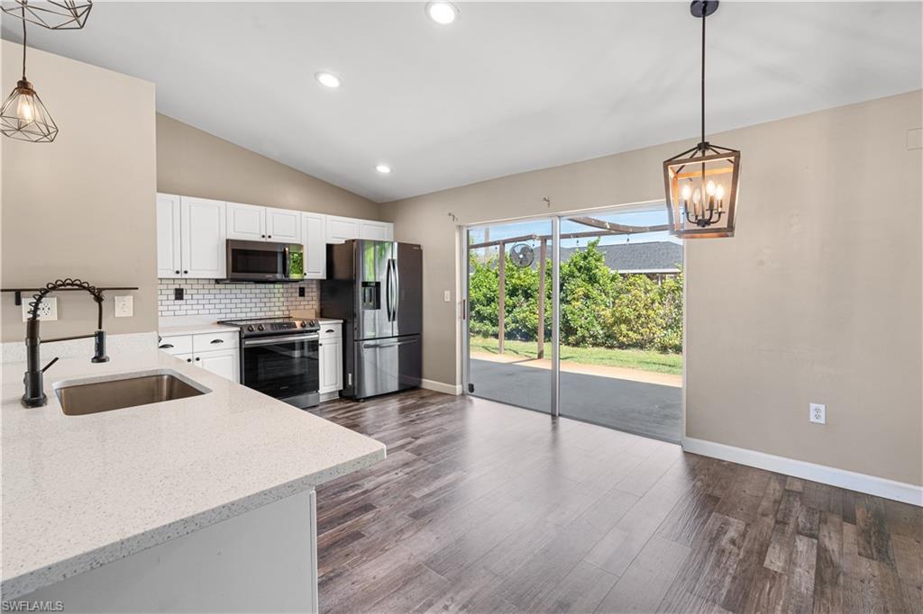 SAN CARLOS PARK - Residential