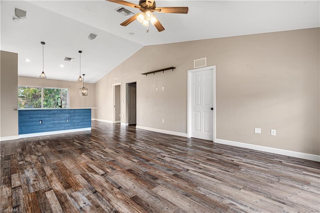 SAN CARLOS PARK - Residential