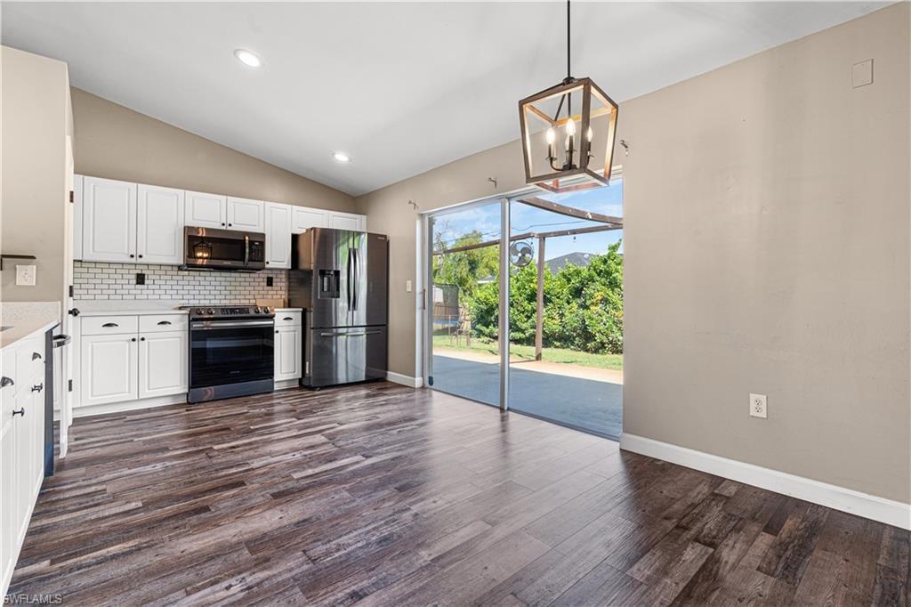 SAN CARLOS PARK - Residential