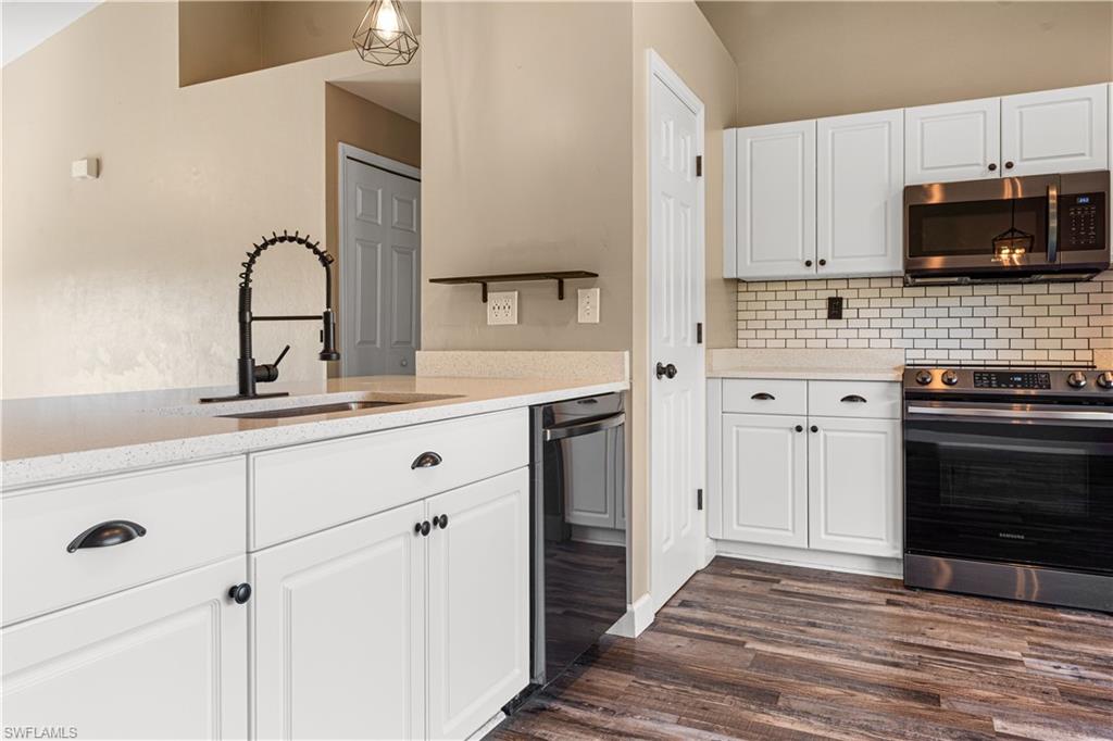 SAN CARLOS PARK - Residential