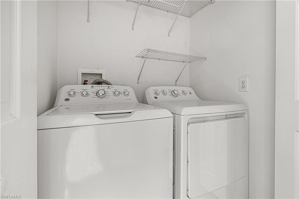 SAN CARLOS PARK - Residential