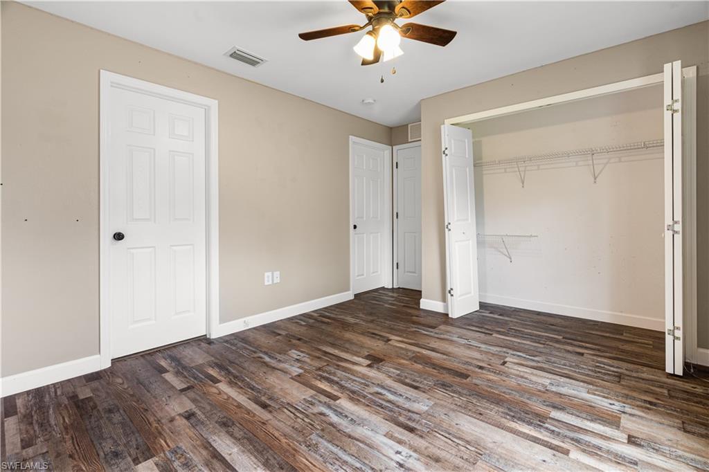 SAN CARLOS PARK - Residential