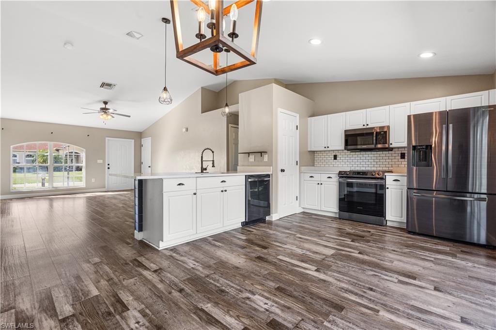 SAN CARLOS PARK - Residential