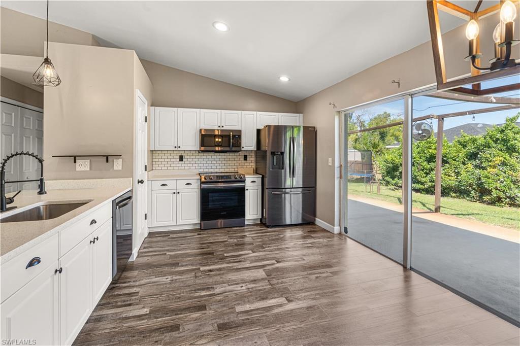 SAN CARLOS PARK - Residential