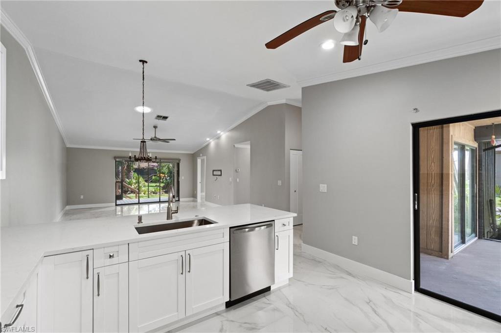 ISLAND PARK VILLAGE - Residential Lease