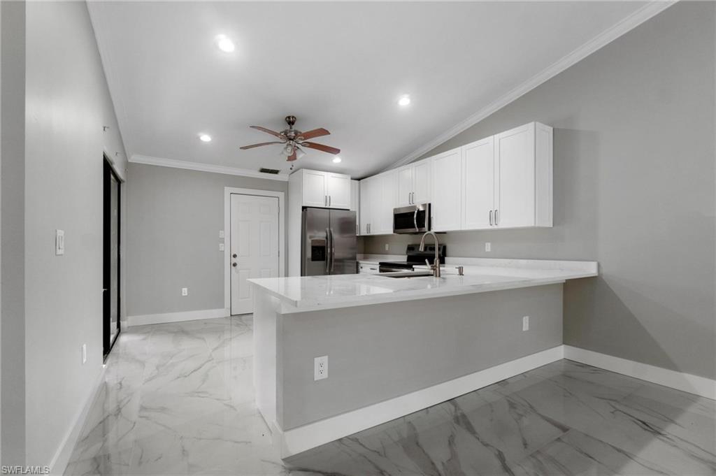 ISLAND PARK VILLAGE - Residential Lease