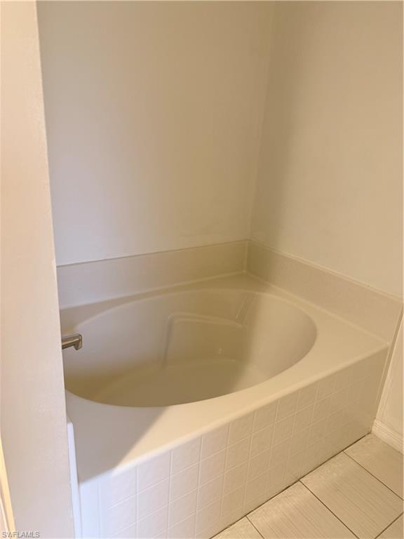 TOWN LAKES - Residential