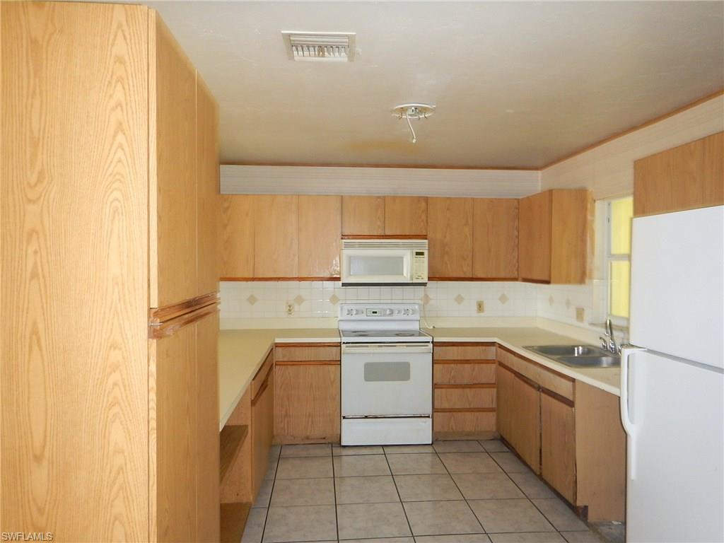 GOLDEN GATE CITY - Residential