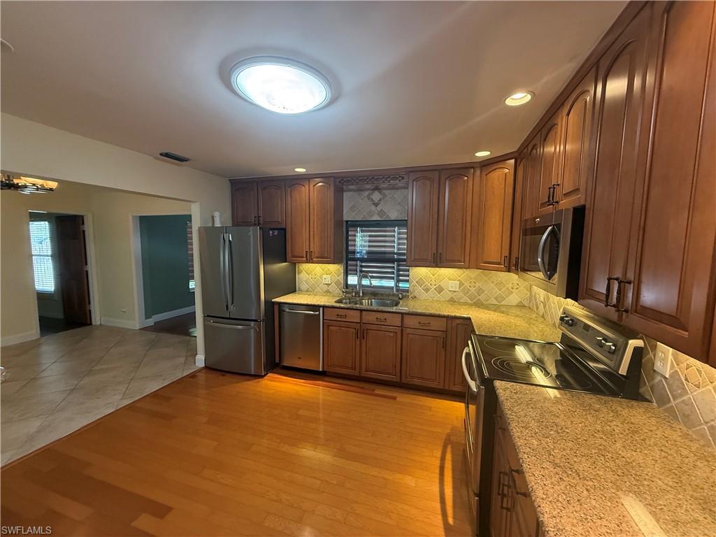 LOGAN WOODS - Residential Lease