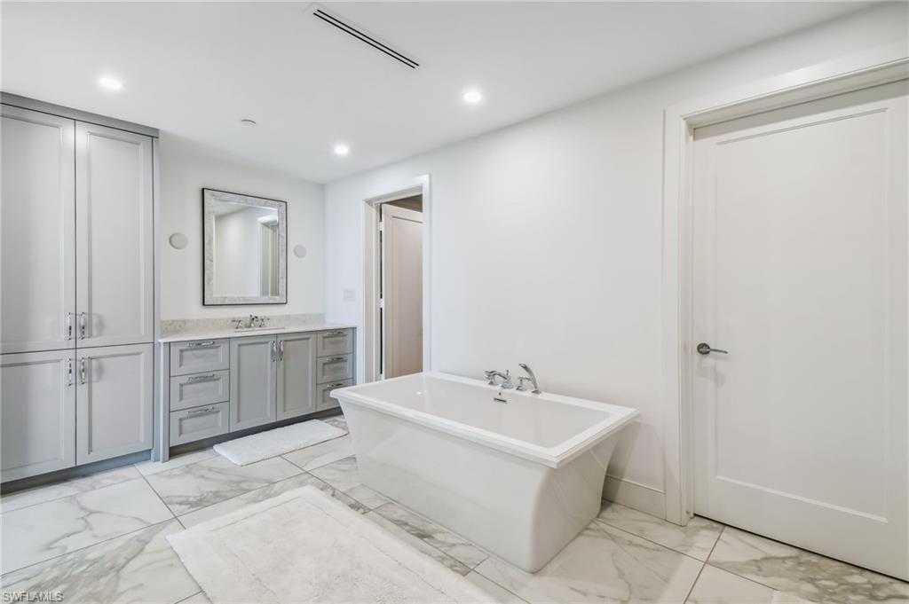 KALEA BAY TOWER 200 - Residential