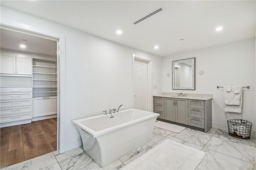 KALEA BAY TOWER 200 - Residential