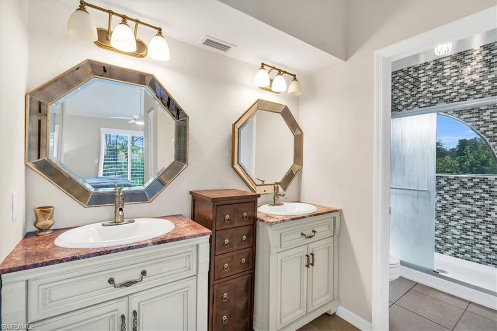 EMERALD WOODS - Residential