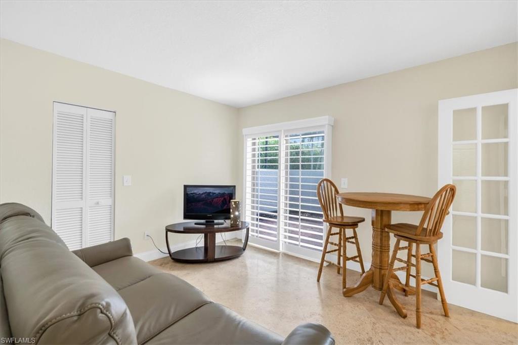 EMERALD WOODS - Residential