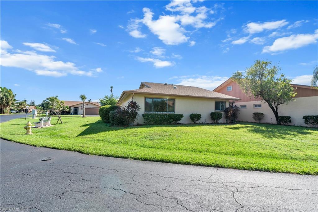 ROYAL WOODS - Residential