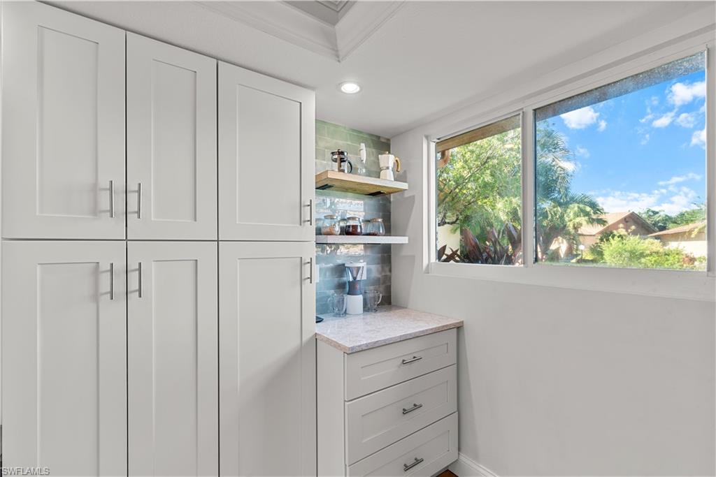 ROYAL WOODS - Residential