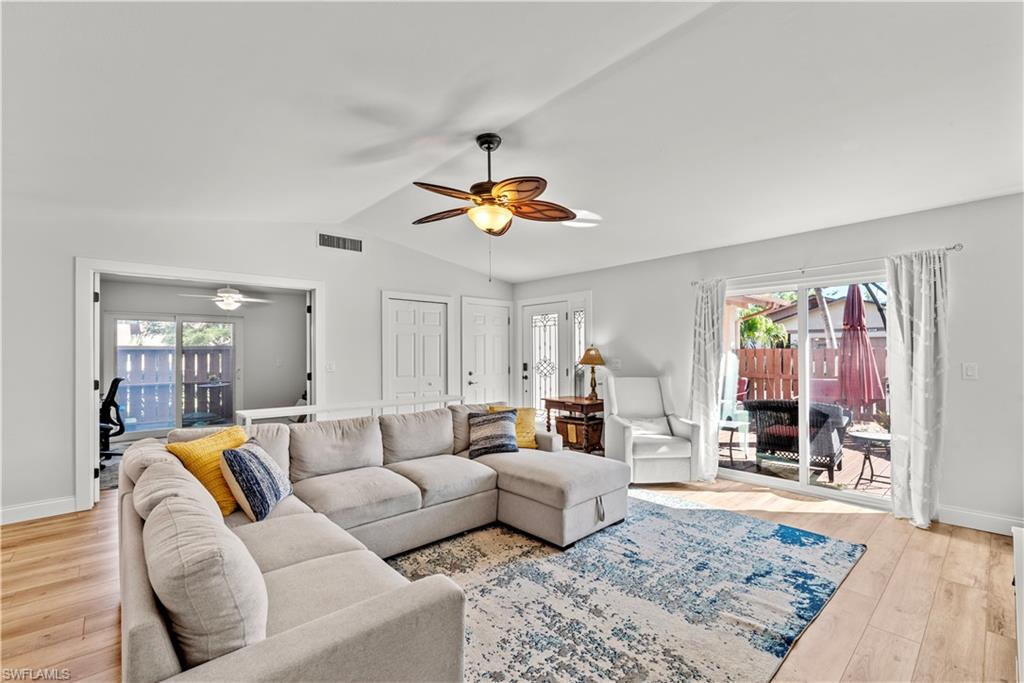 ROYAL WOODS - Residential