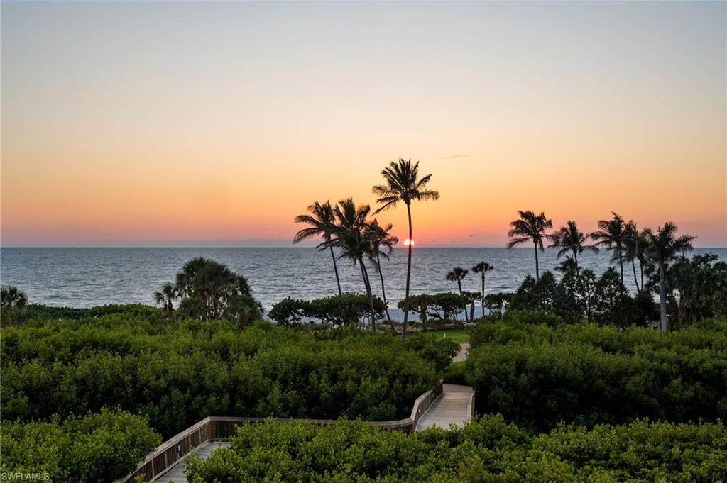 CLUB AT NAPLES CAY - Residential