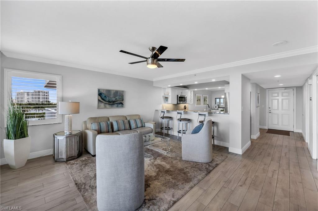 CLUB AT NAPLES CAY - Residential