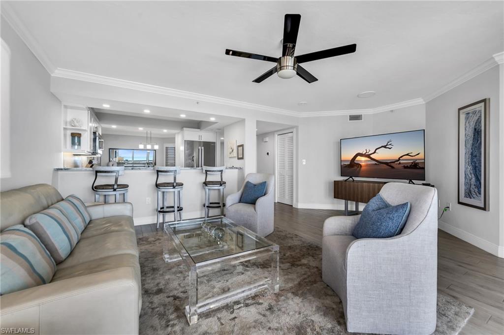 CLUB AT NAPLES CAY - Residential