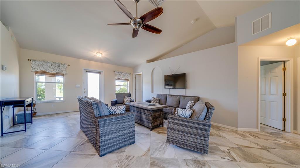 CAPE CORAL - Residential