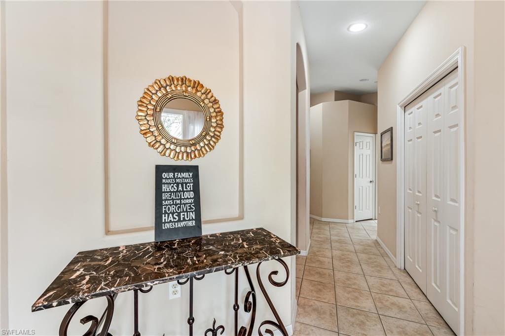 MANDALAY - Residential Lease