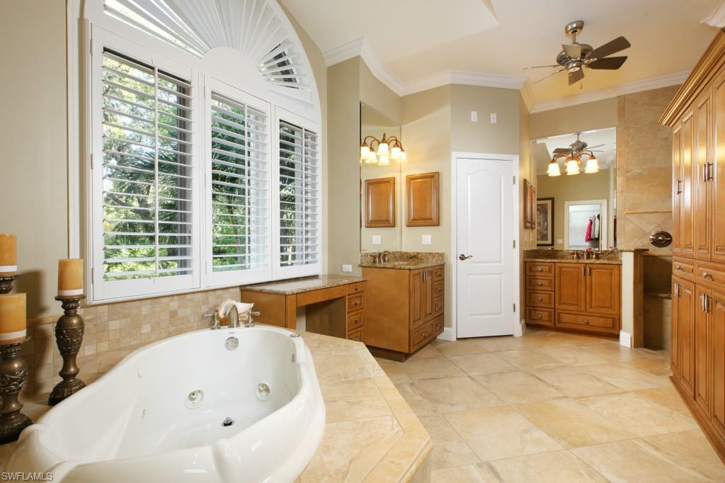 RIVERWALK - Residential