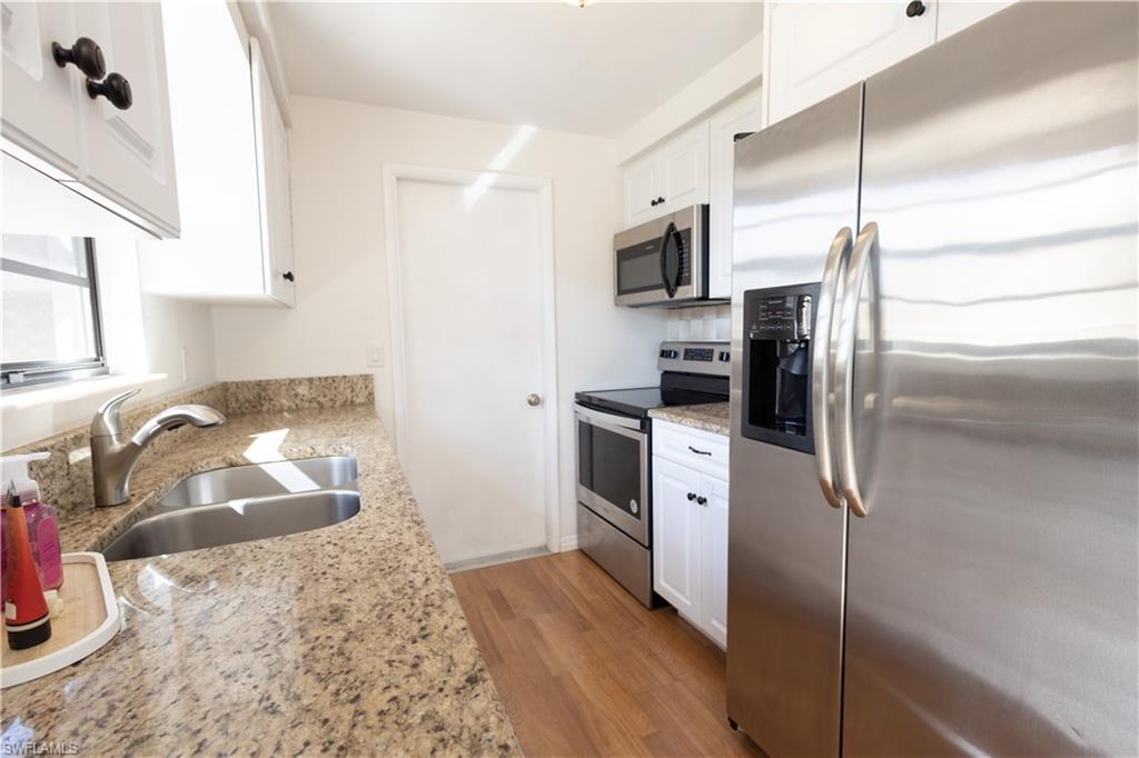 SAN CARLOS PARK - Residential