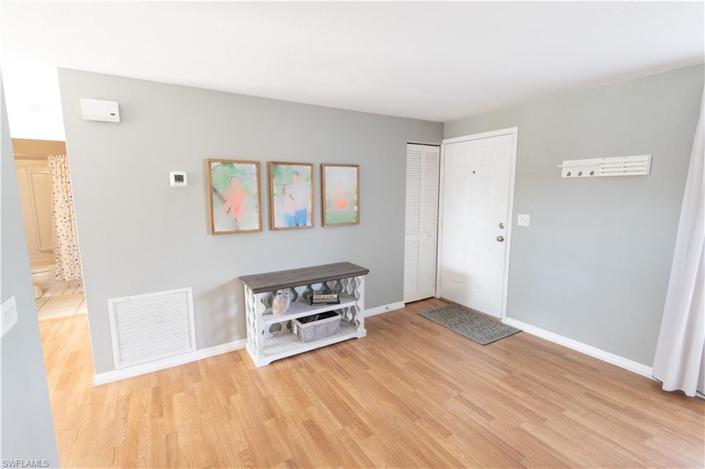 SAN CARLOS PARK - Residential