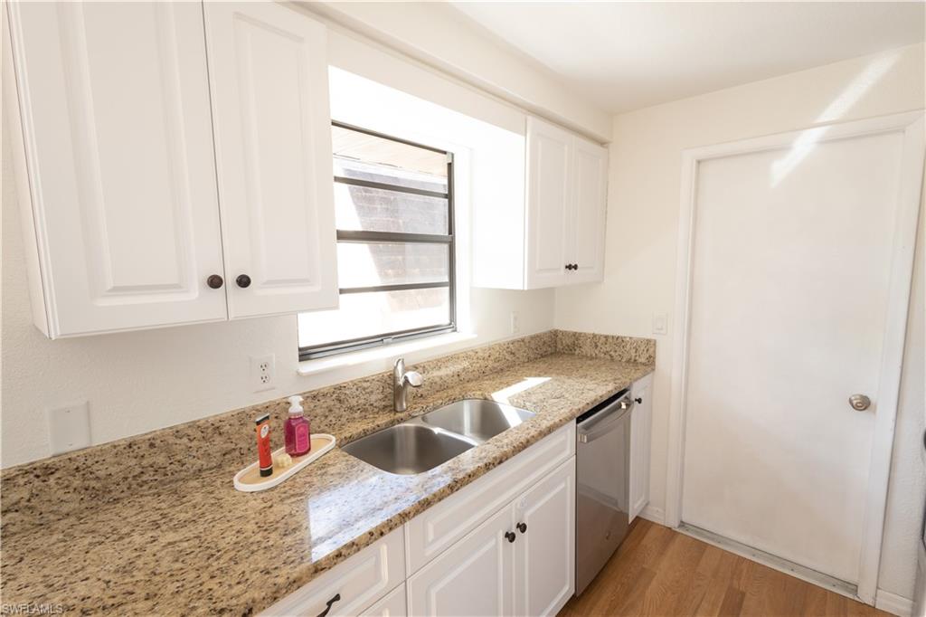 SAN CARLOS PARK - Residential