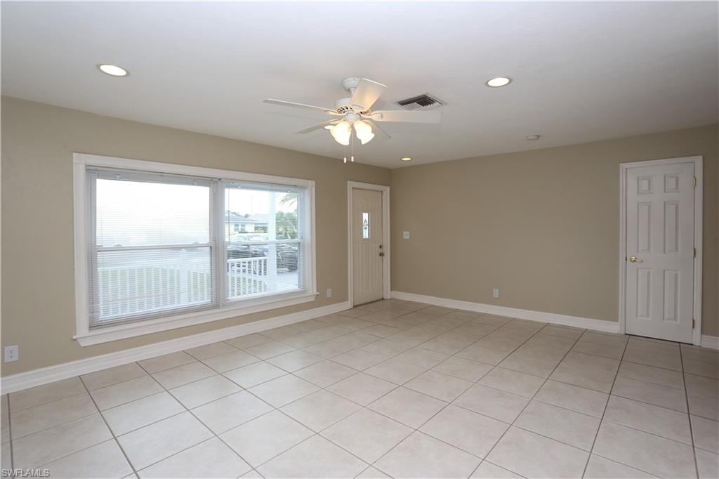 NAPLES PARK - Residential