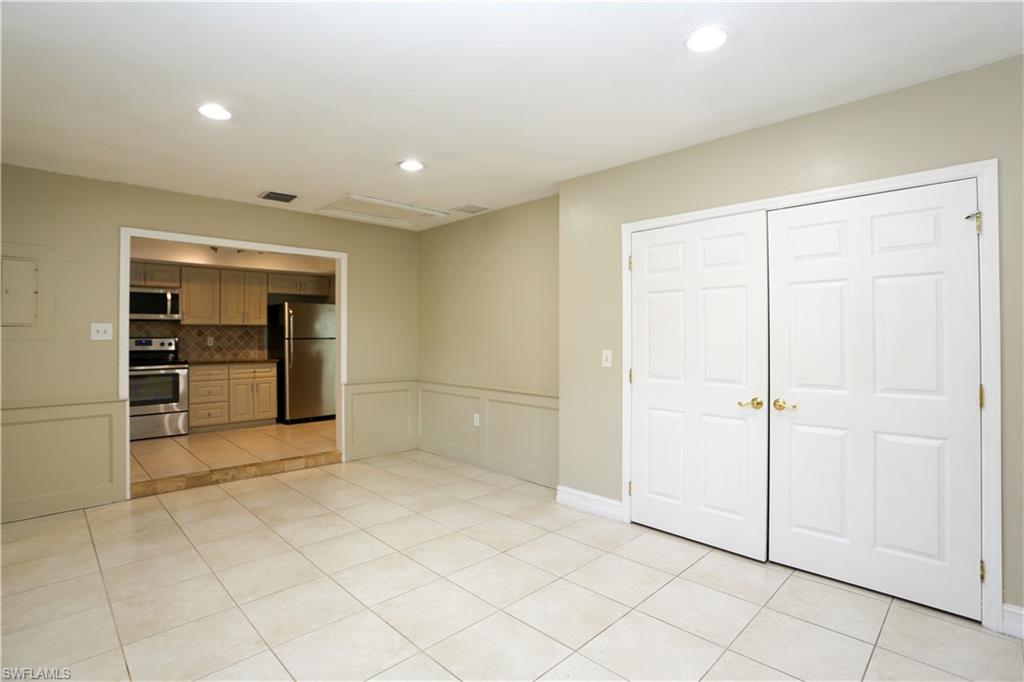 NAPLES PARK - Residential