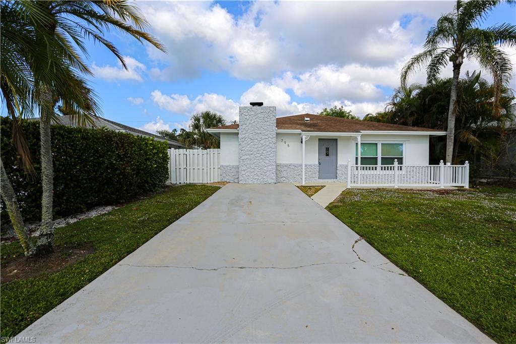 NAPLES PARK - Residential