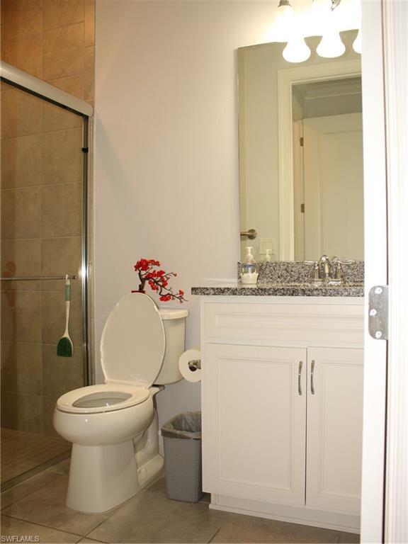 COUNTRY CLUB - Residential