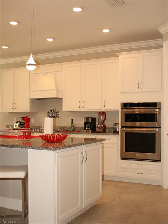 COUNTRY CLUB - Residential