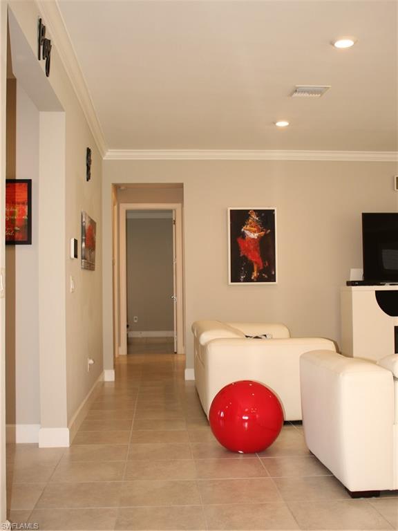 COUNTRY CLUB - Residential