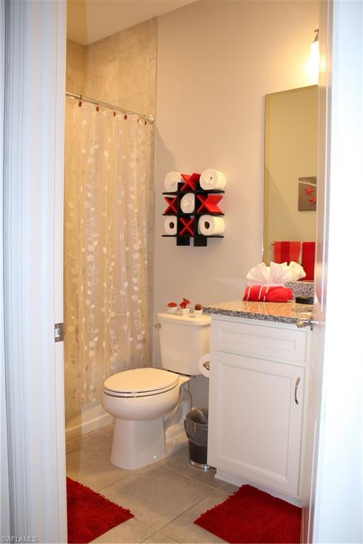 COUNTRY CLUB - Residential