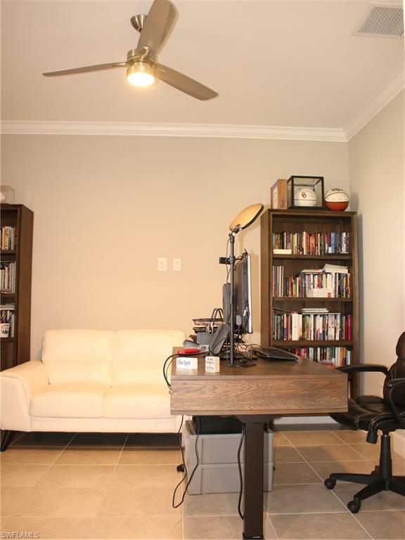 COUNTRY CLUB - Residential