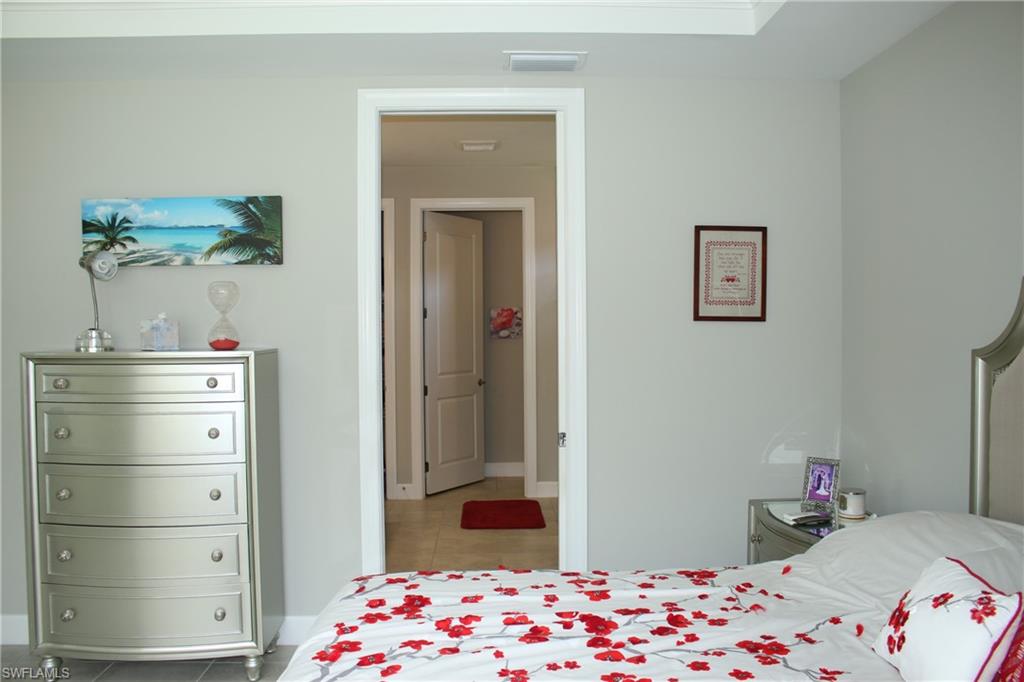 COUNTRY CLUB - Residential