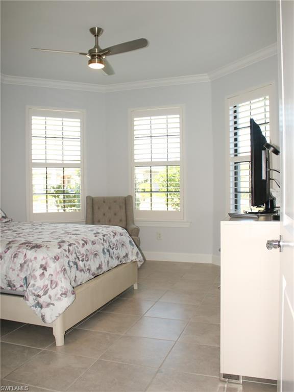 COUNTRY CLUB - Residential