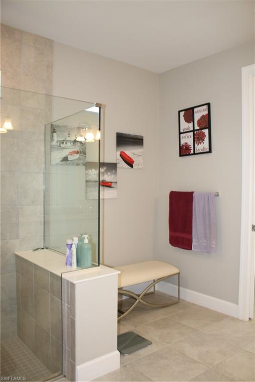 COUNTRY CLUB - Residential